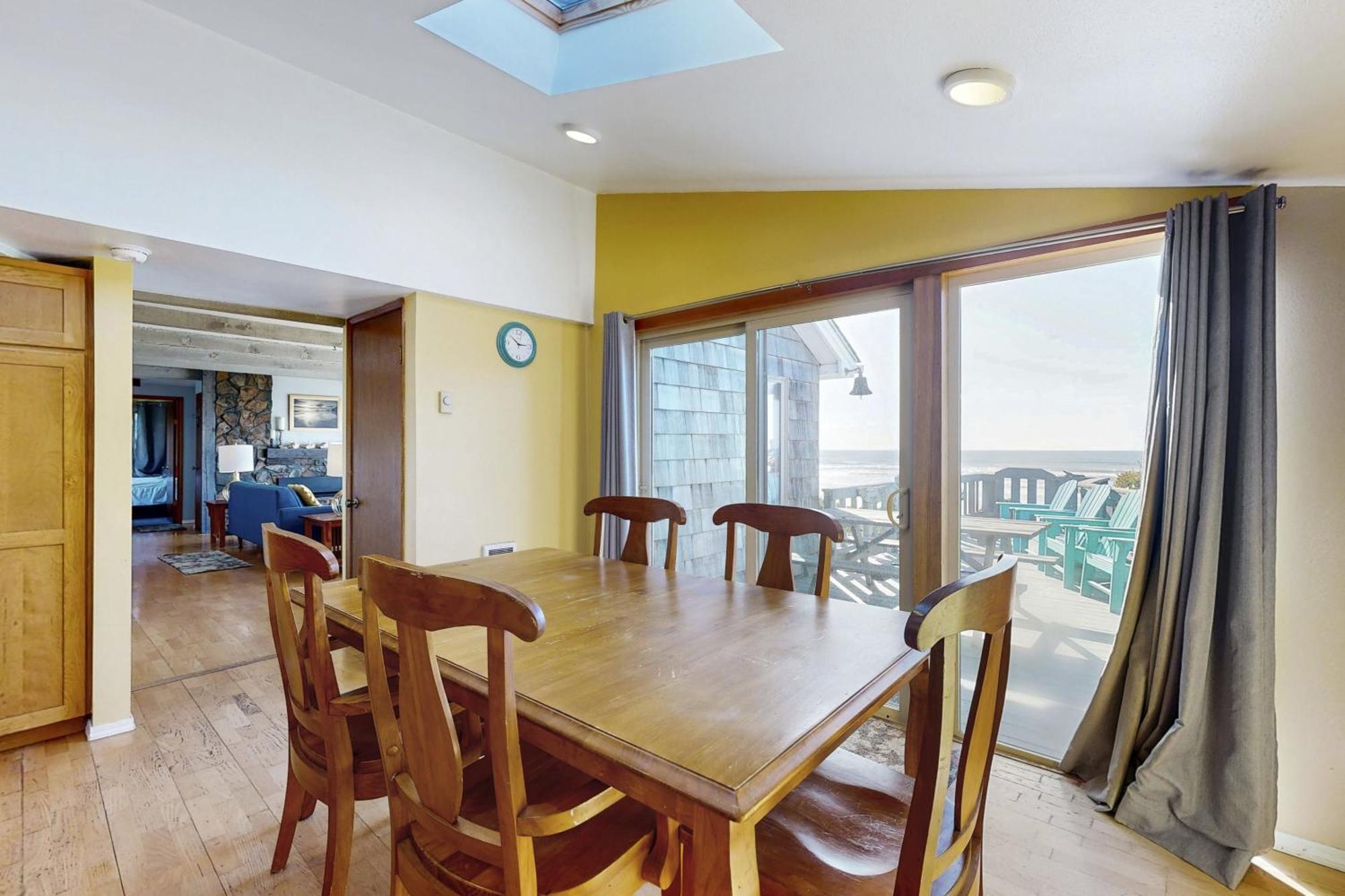 Seadrifter Oceanfront Beach House Seal Rock Exterior photo
