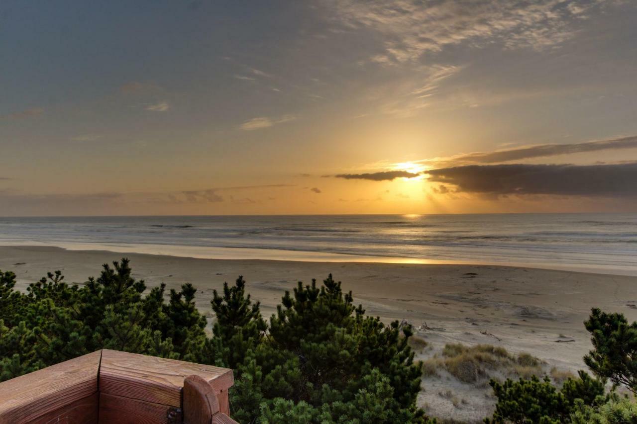 Seadrifter Oceanfront Beach House Seal Rock Exterior photo