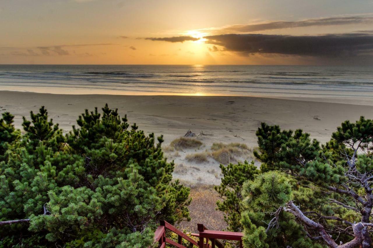 Seadrifter Oceanfront Beach House Seal Rock Exterior photo
